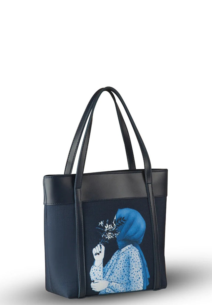 BELLE BLUE