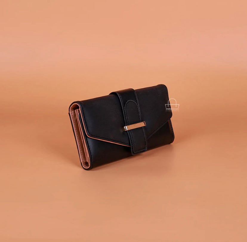 Black Pearl Clutch