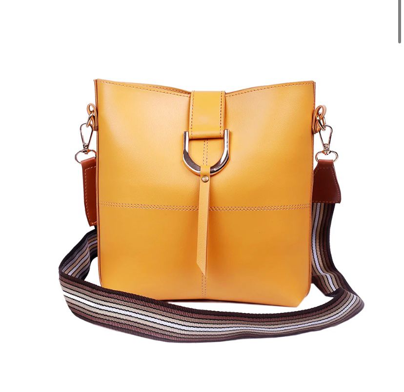 CLASSIO MUSTARD CROSSBODY BAG